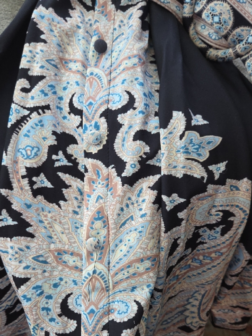 Black Paisley-Print V-Neck Boho Dress with Belt - Picture 6 of 7